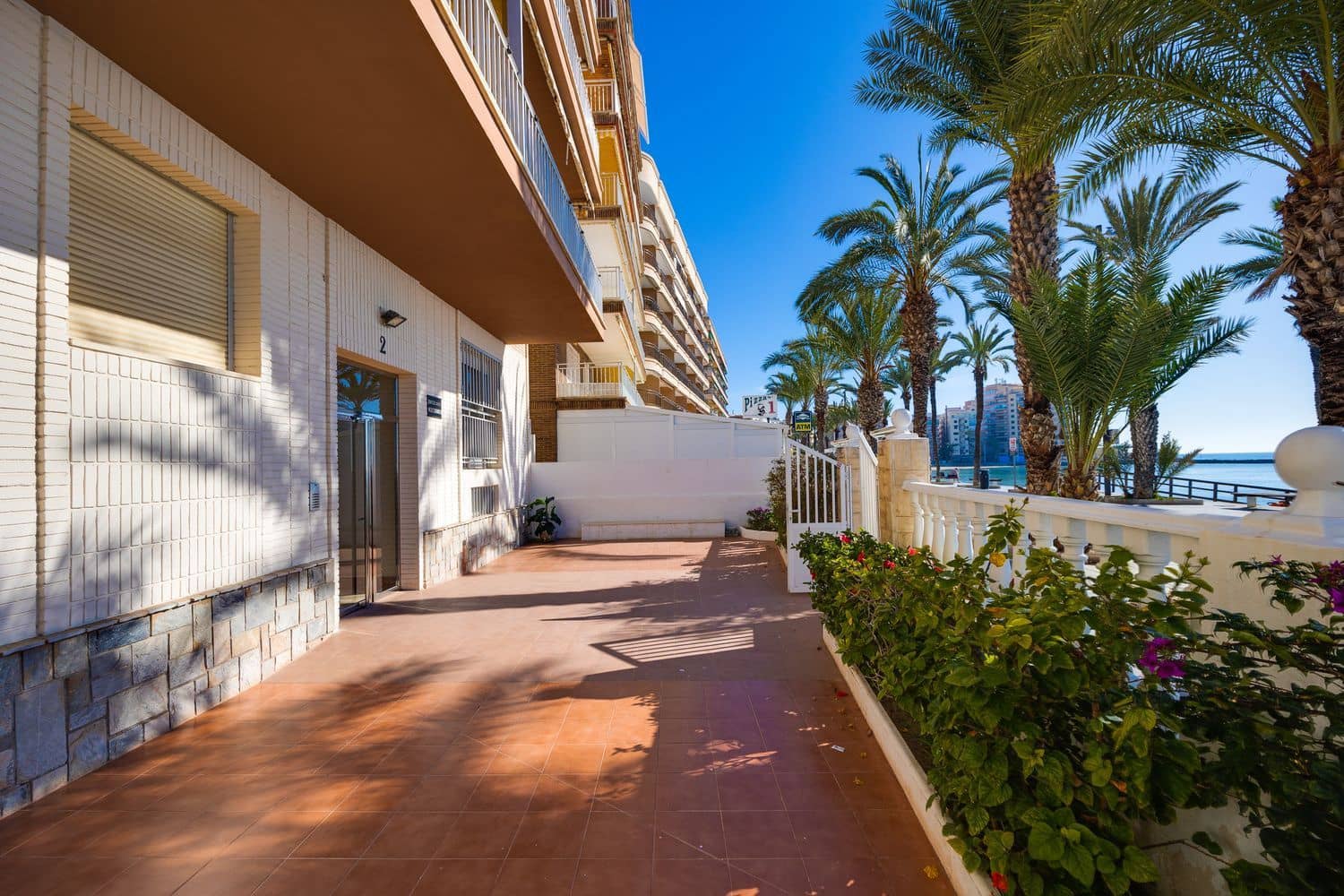 3 Zimmer Apartment zu verkaufen in Torrevieja mit Garage - 290.000 € (Ref: 9647701)