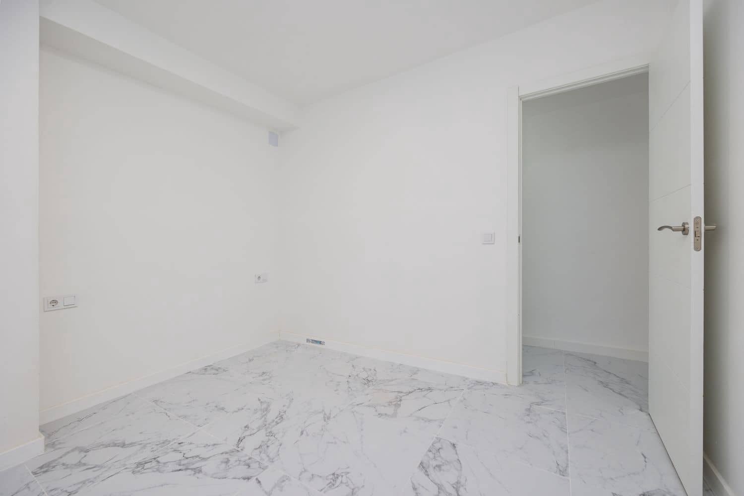 Apartamento de 3 habitaciones en Torrevieja en venta con garaje - 175.000 € (Ref: 9673724)