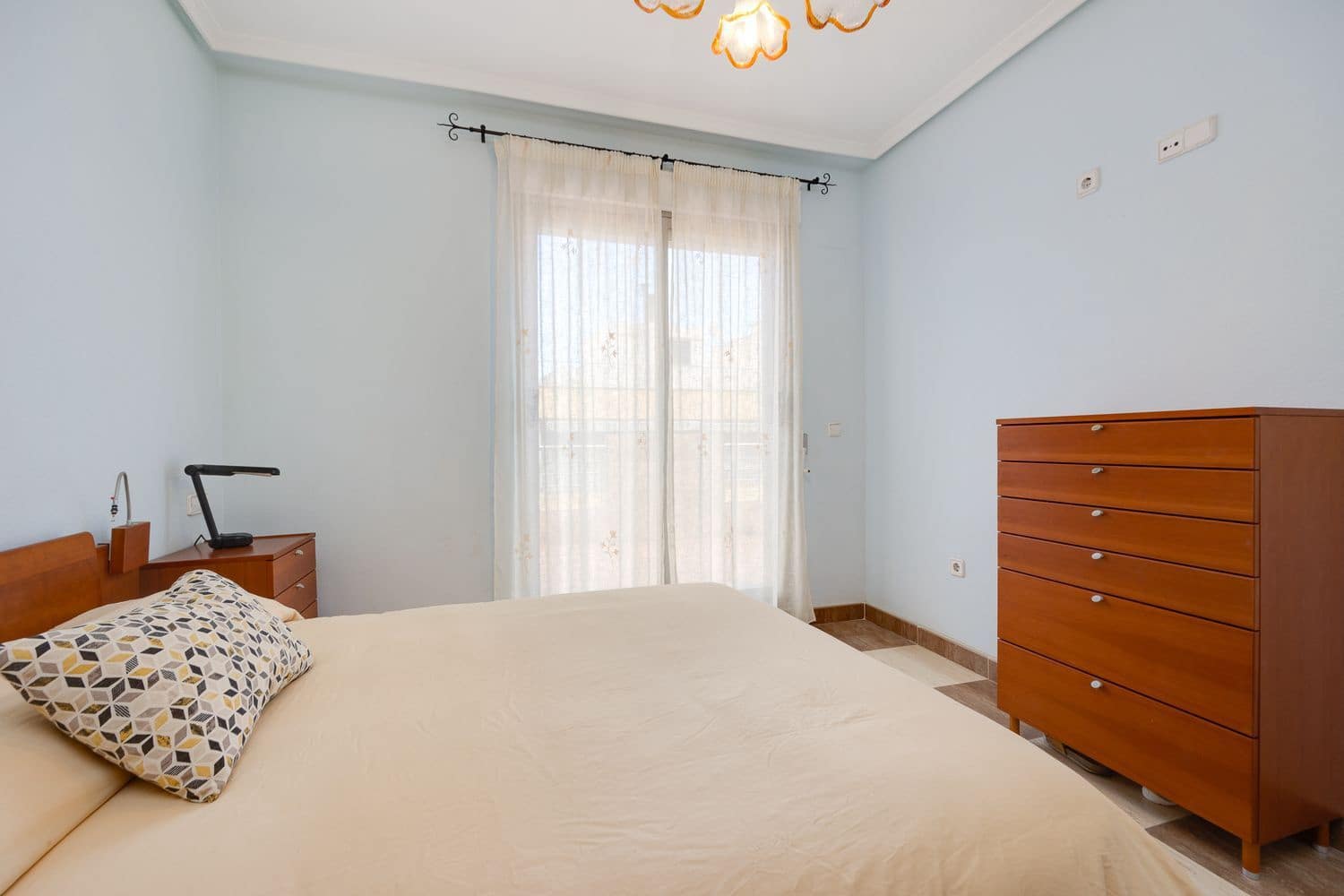 2 sovrum Lägenhet till salu i Torrevieja med garage - 235 000 € (Ref: 9673725)