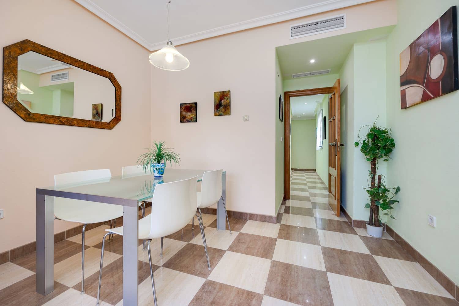 2 sovrum Lägenhet till salu i Torrevieja med garage - 235 000 € (Ref: 9673725)