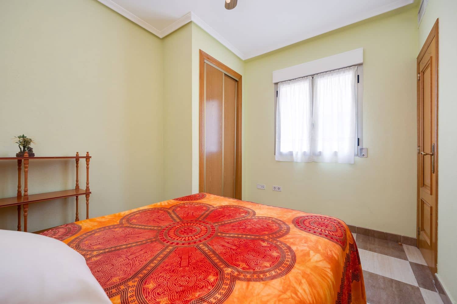 2 sovrum Lägenhet till salu i Torrevieja med garage - 235 000 € (Ref: 9673725)