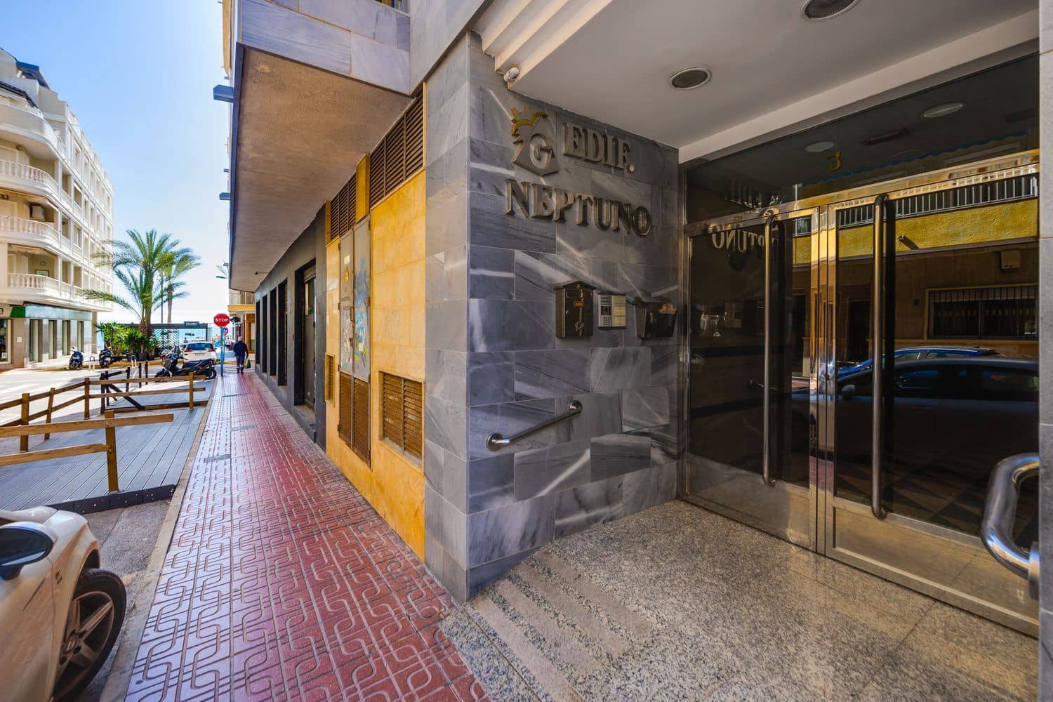 2 sovrum Lägenhet till salu i Torrevieja med garage - 235 000 € (Ref: 9673725)