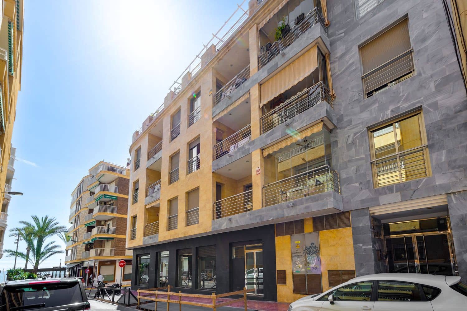 2 sovrum Lägenhet till salu i Torrevieja med garage - 235 000 € (Ref: 9673725)