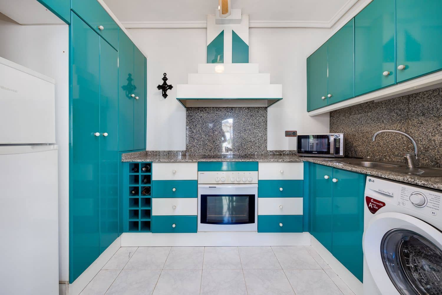 Appartement à vendre à Torrevieja avec piscine garage - 105 000 € (Ref: 9700362)