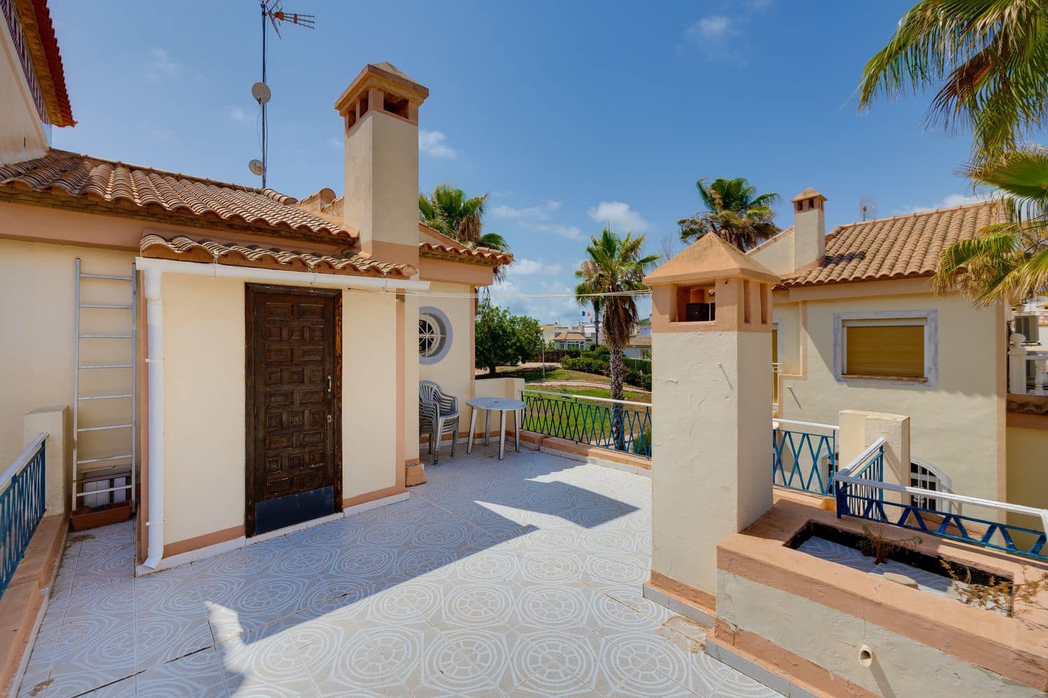 Appartement à vendre à Torrevieja avec piscine garage - 105 000 € (Ref: 9700362)