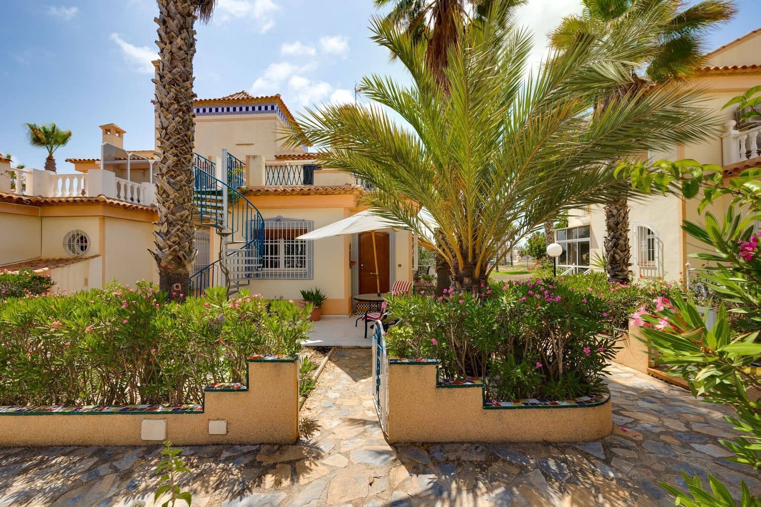 Appartement à vendre à Torrevieja avec piscine garage - 105 000 € (Ref: 9700362)