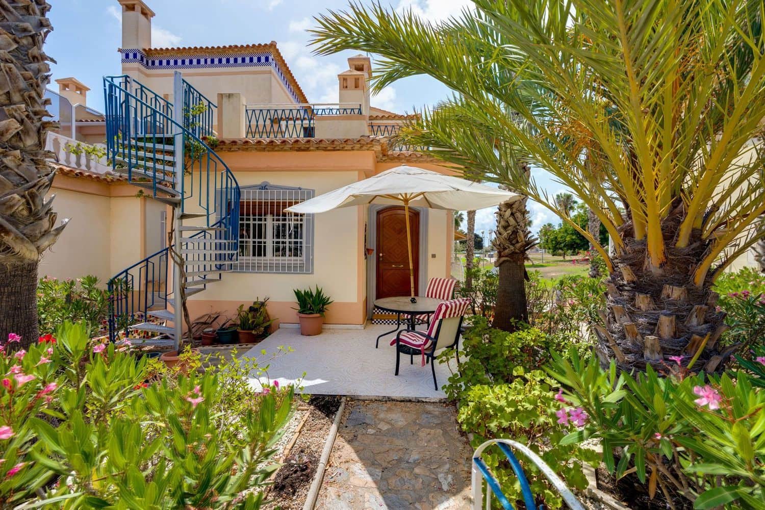 Appartement à vendre à Torrevieja avec piscine garage - 105 000 € (Ref: 9700362)