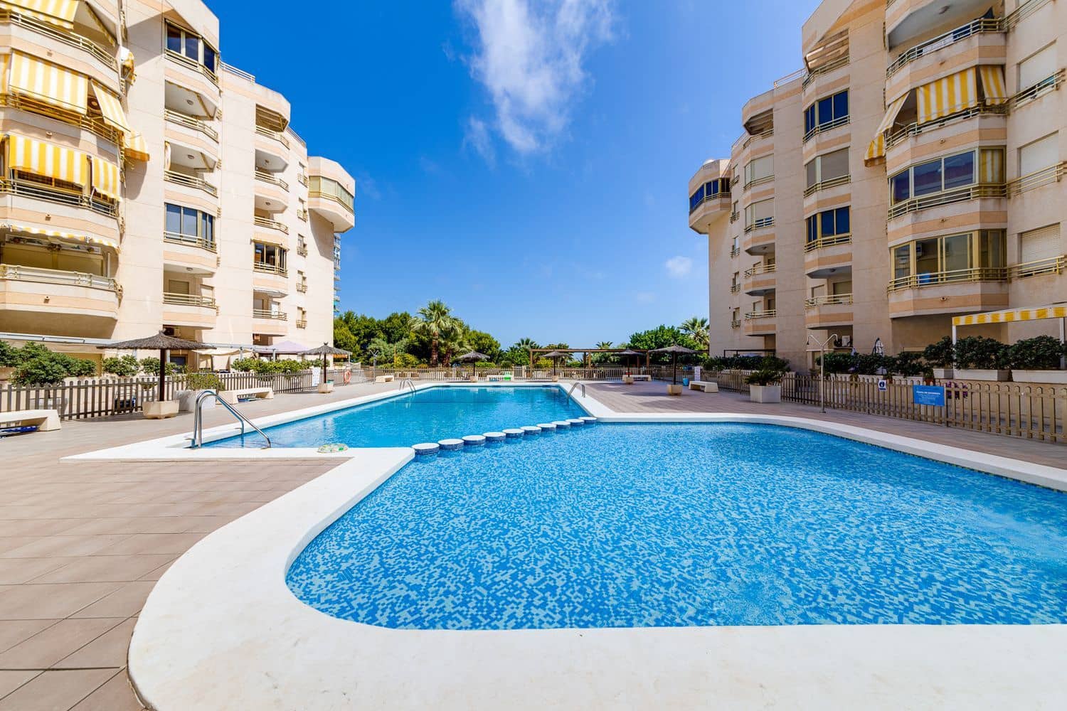 1 soveværelse Lejlighed til salg i Playa de Muchavista med swimmingpool garage - € 289.000 (Ref: 9700363)