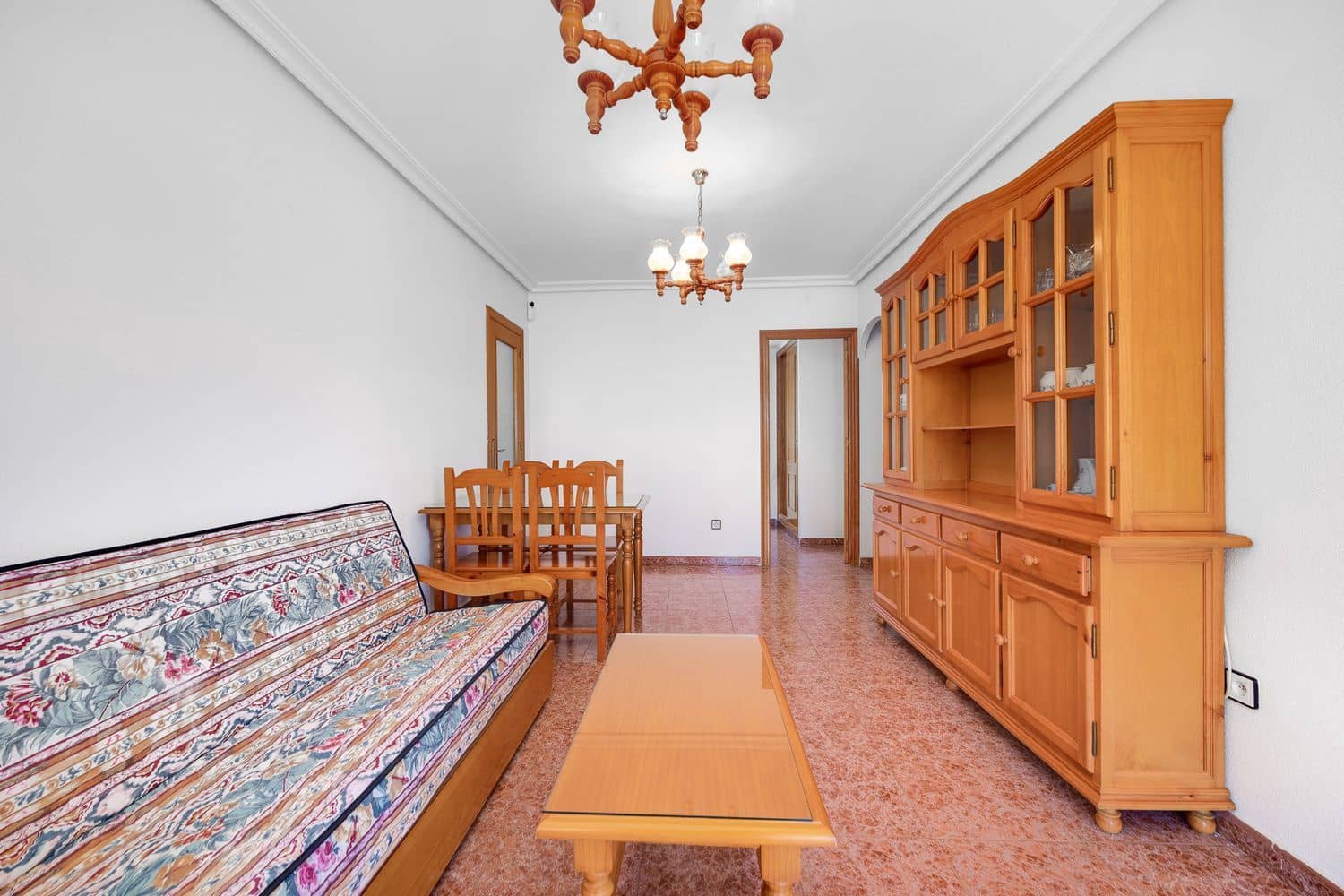 3 sypialnia Dom na sprzedaż w Torrevieja z basenem garażem - 215 000 € (Ref: 9709487)