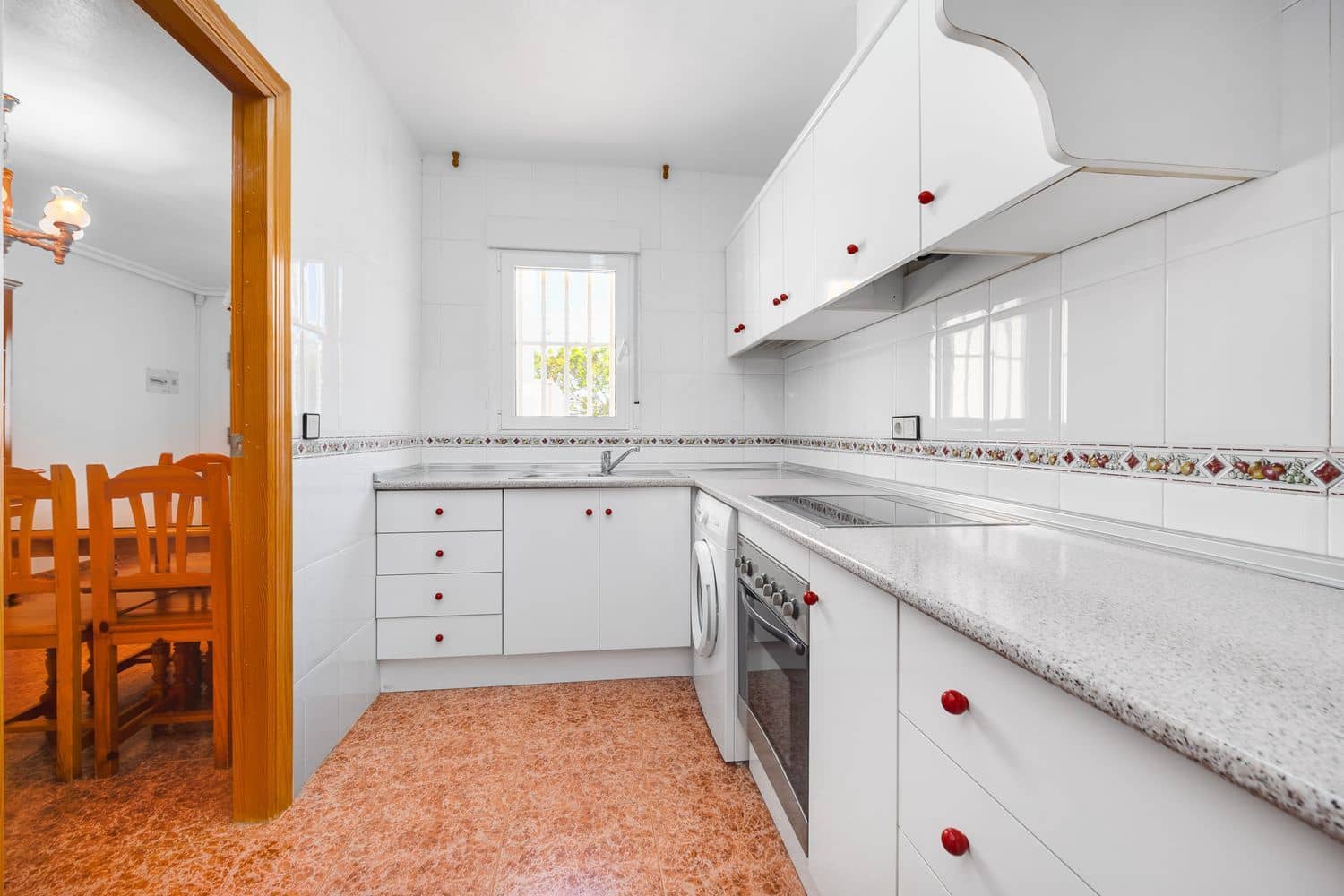 3 sypialnia Dom na sprzedaż w Torrevieja z basenem garażem - 215 000 € (Ref: 9709487)