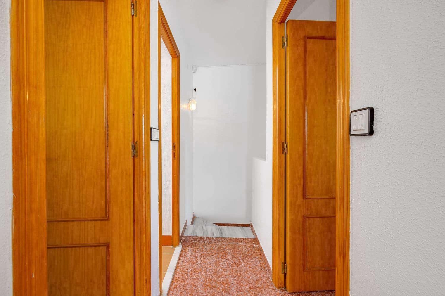 3 sypialnia Dom na sprzedaż w Torrevieja z basenem garażem - 215 000 € (Ref: 9709487)