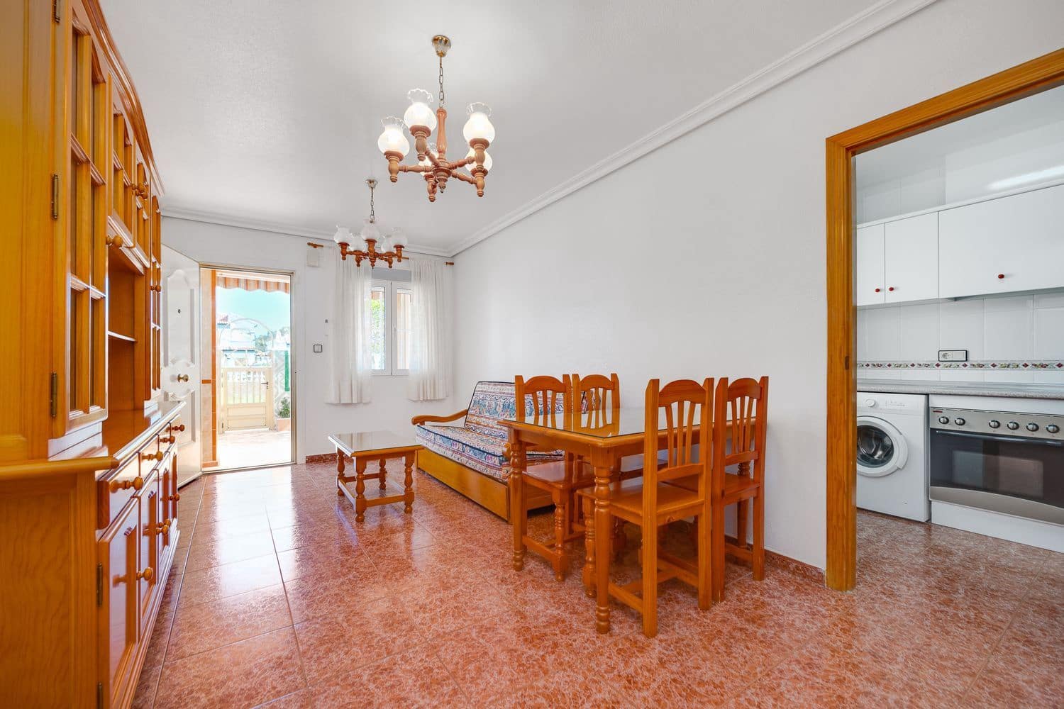 3 sypialnia Dom na sprzedaż w Torrevieja z basenem garażem - 215 000 € (Ref: 9709487)