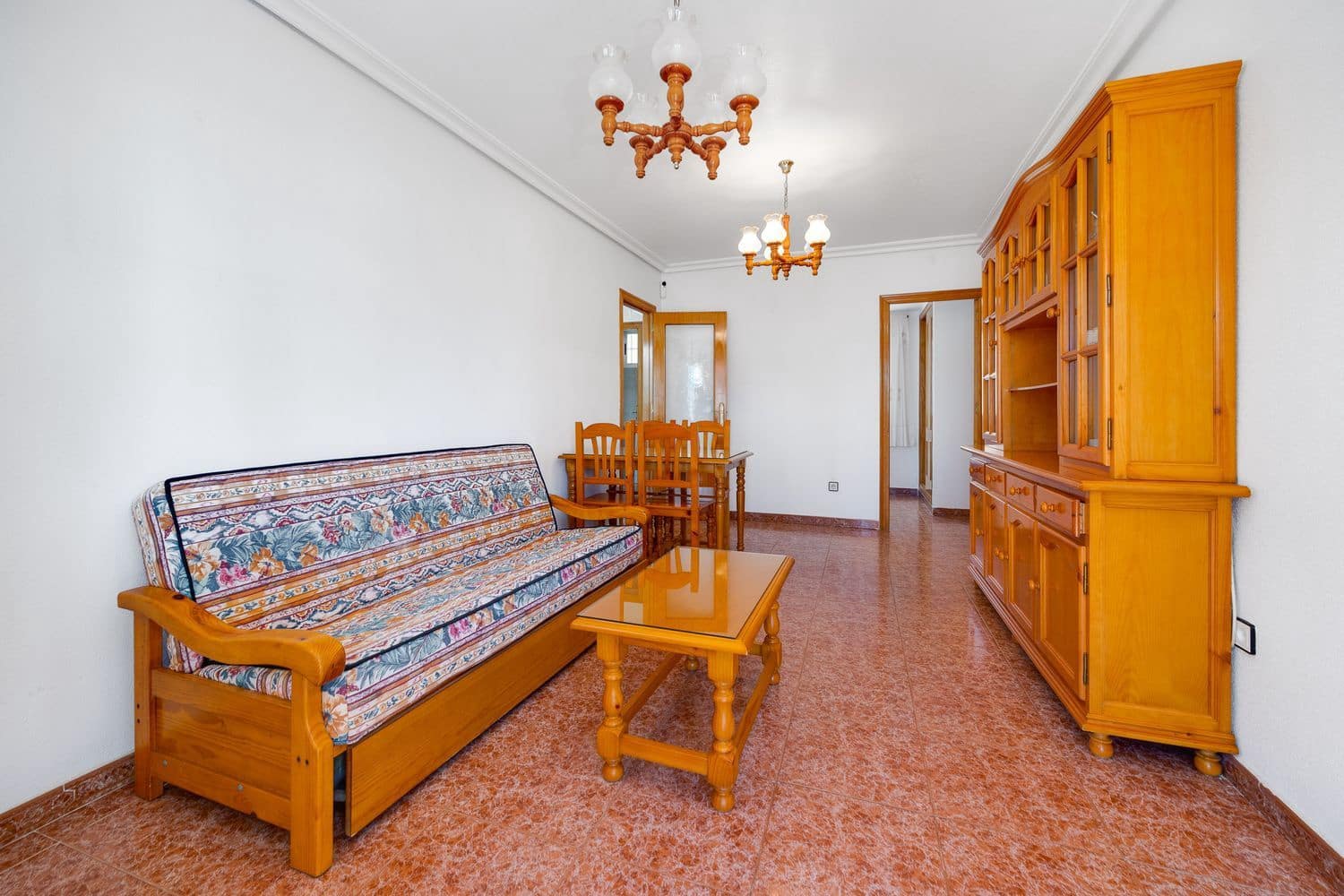 3 sypialnia Dom na sprzedaż w Torrevieja z basenem garażem - 215 000 € (Ref: 9709487)