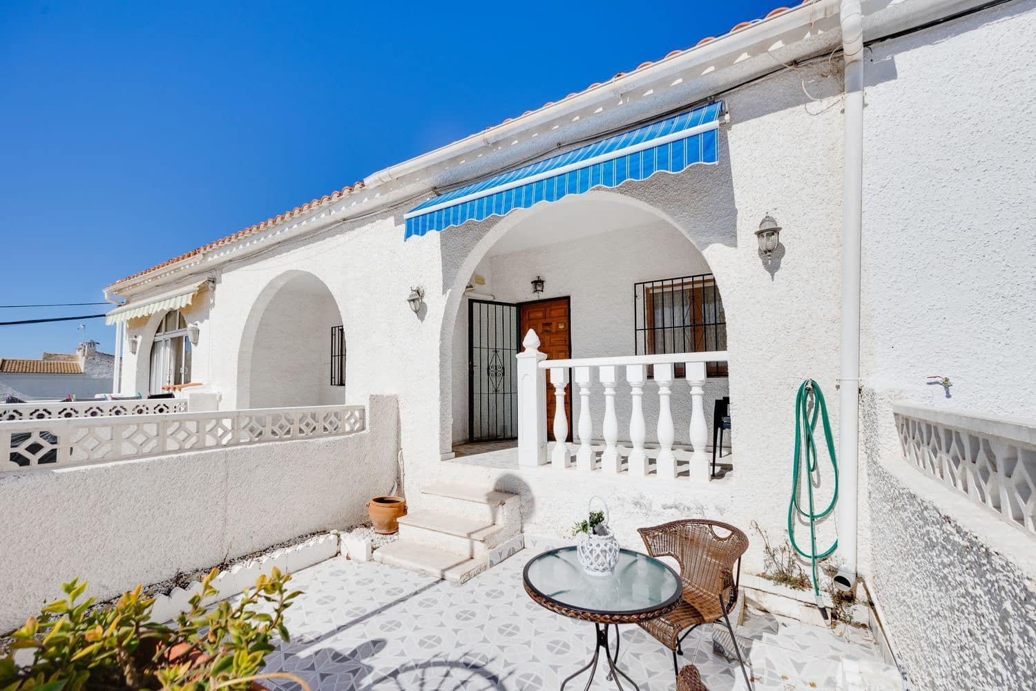 1 Zimmer Haus zu verkaufen in Torrevieja mit Garage - 86.000 € (Ref: 9714330)