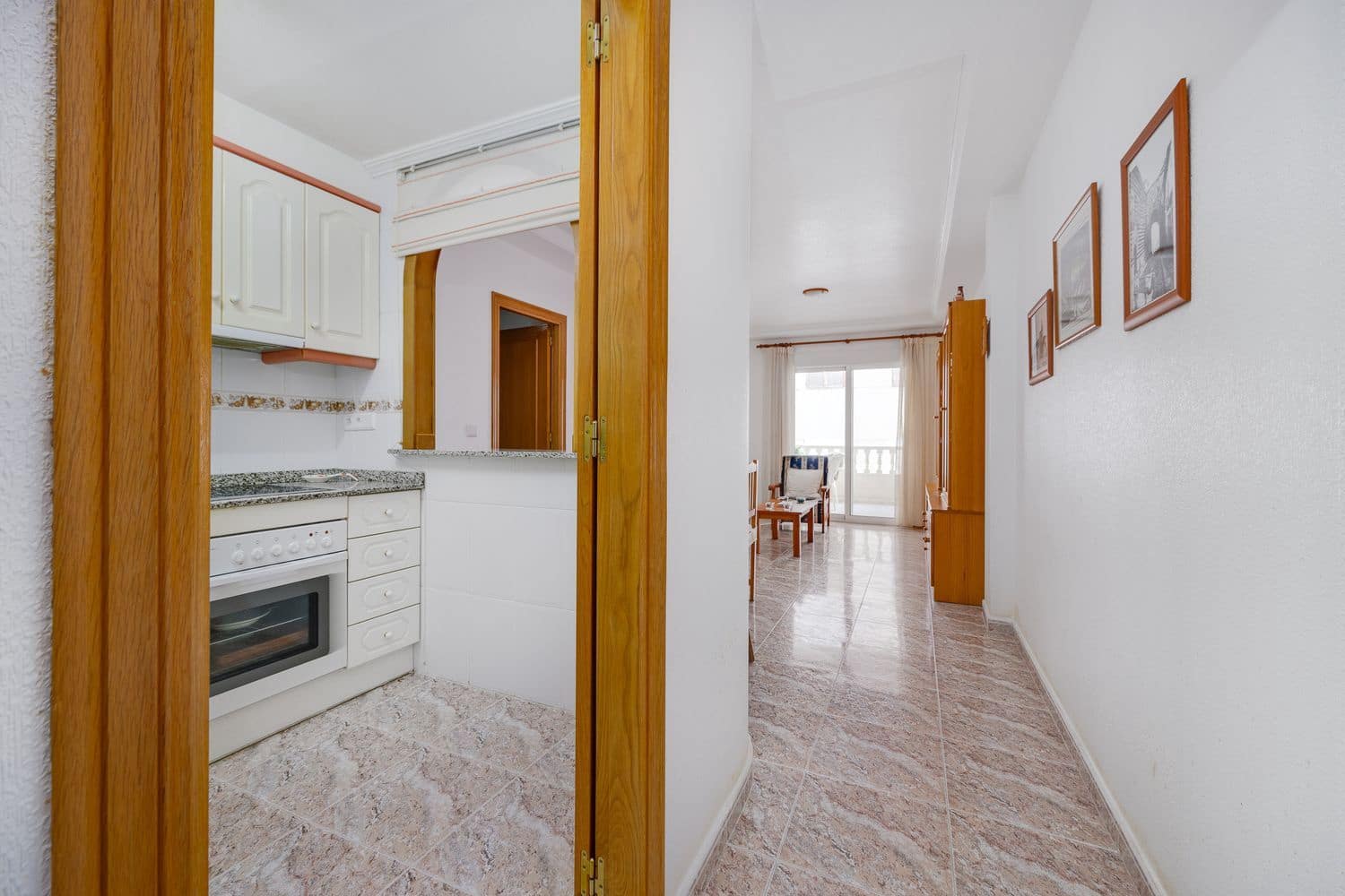 2 bedroom Apartment for sale in Torrevieja with garage - € 149,000 (Ref: 9719485)