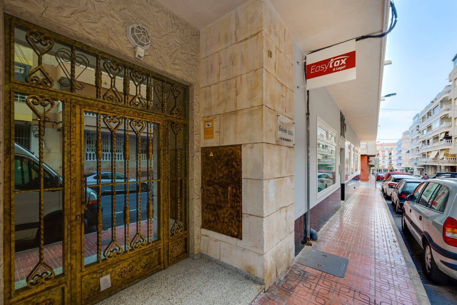 2 bedroom Apartment for sale in Torrevieja with garage - € 149,000 (Ref: 9719485)