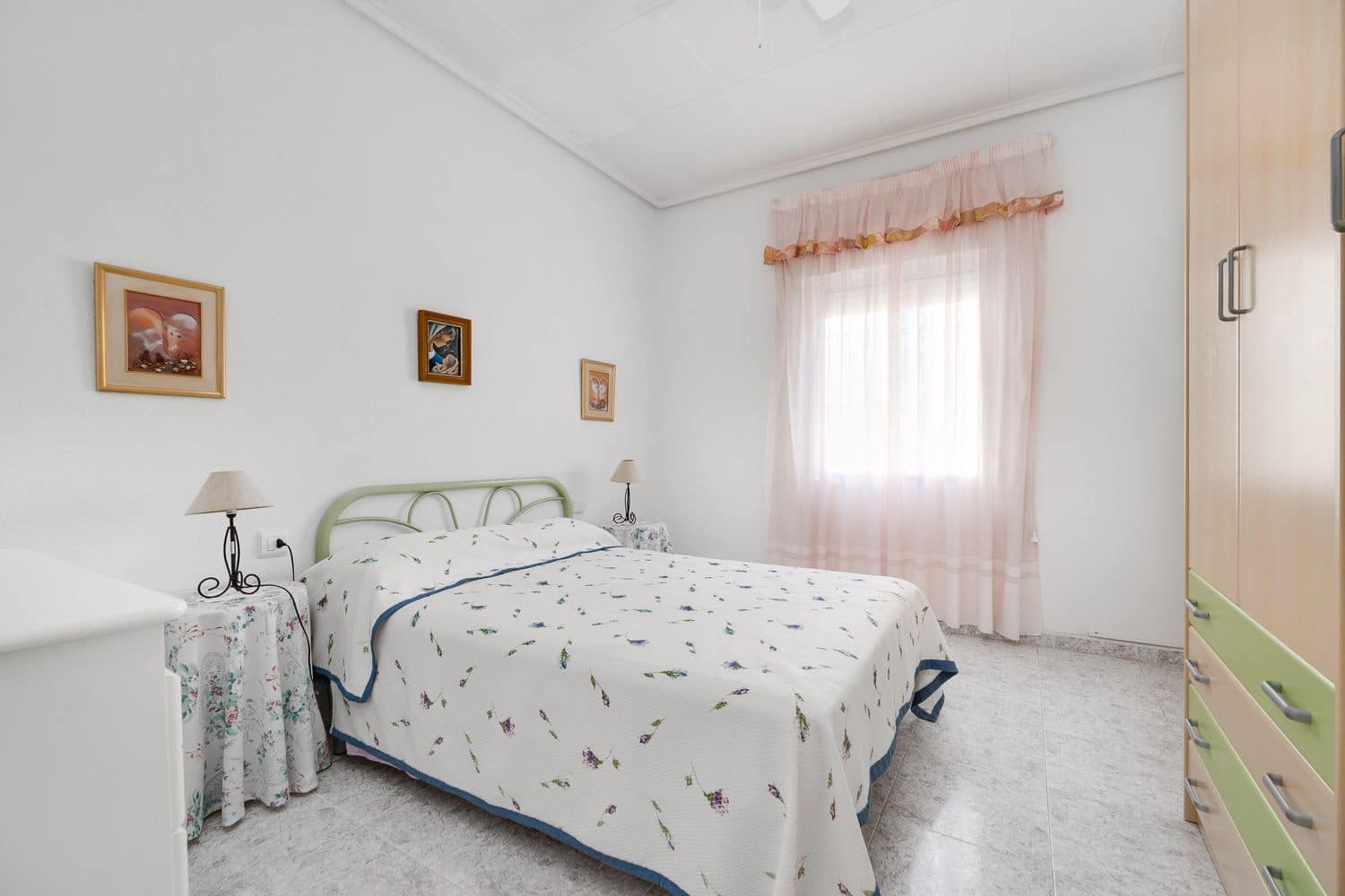 4 bedroom Apartment for sale in Torrevieja with garage - € 153,000 (Ref: 9731573)