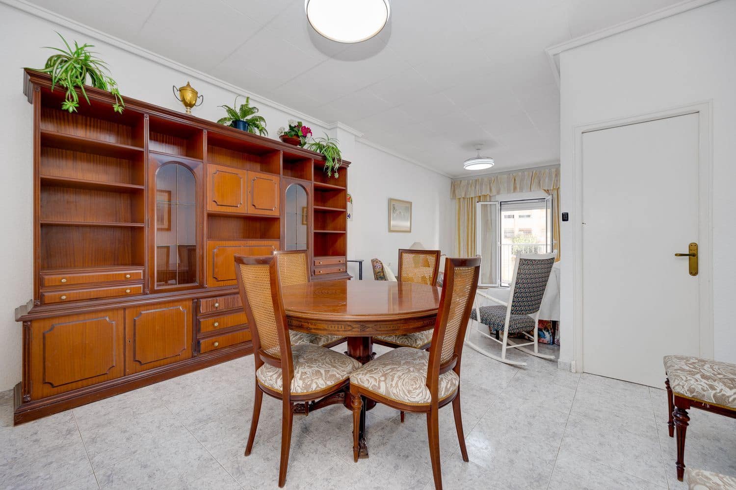 4 bedroom Apartment for sale in Torrevieja with garage - € 153,000 (Ref: 9731573)