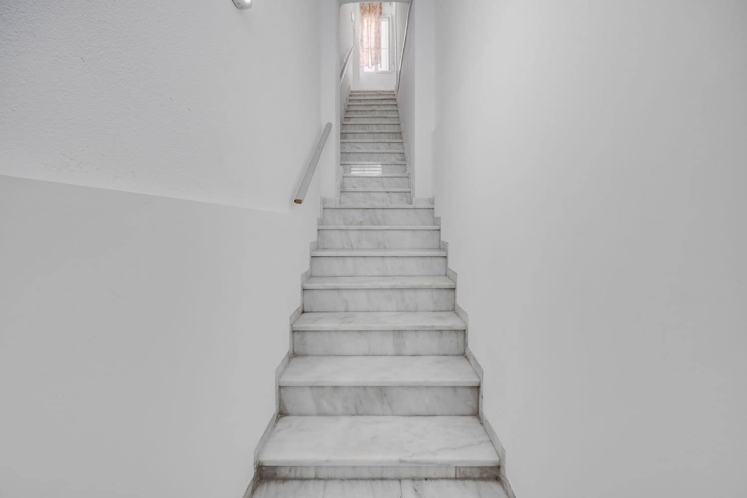 4 bedroom Apartment for sale in Torrevieja with garage - € 153,000 (Ref: 9731573)