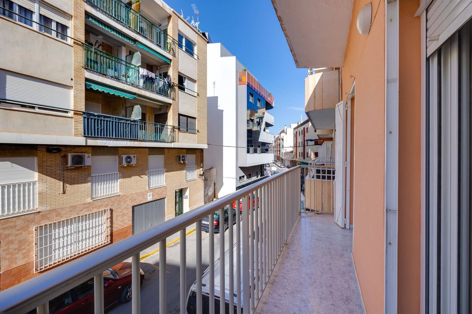 4 bedroom Apartment for sale in Torrevieja with garage - € 153,000 (Ref: 9731573)