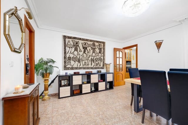 Apartamento de 3 habitaciones en Centro - Muelle Pesquero, Torrevieja en venta con garaje - 190.000 € (Ref: 9731574)