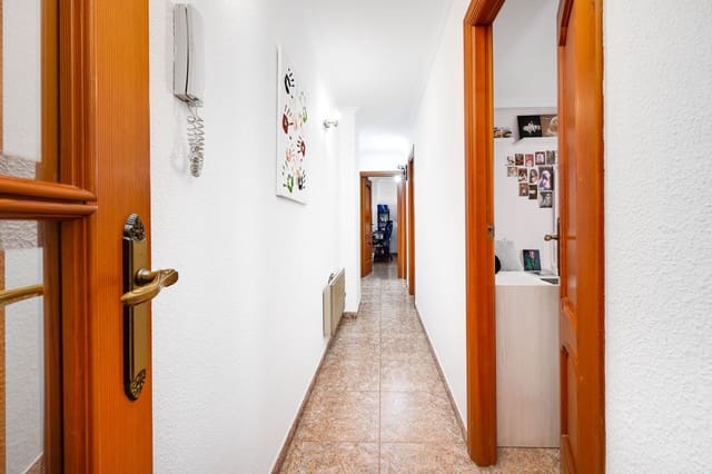 Apartamento de 3 habitaciones en Centro - Muelle Pesquero, Torrevieja en venta con garaje - 190.000 € (Ref: 9731574)