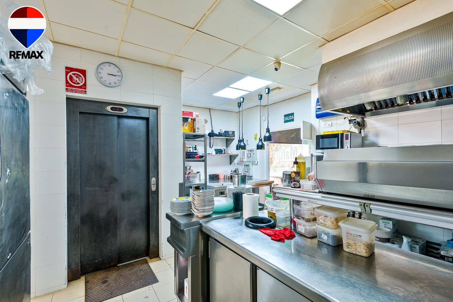 Kommersiell til salgs i Alicante by - € 2 985 000 (Ref: 9735022)