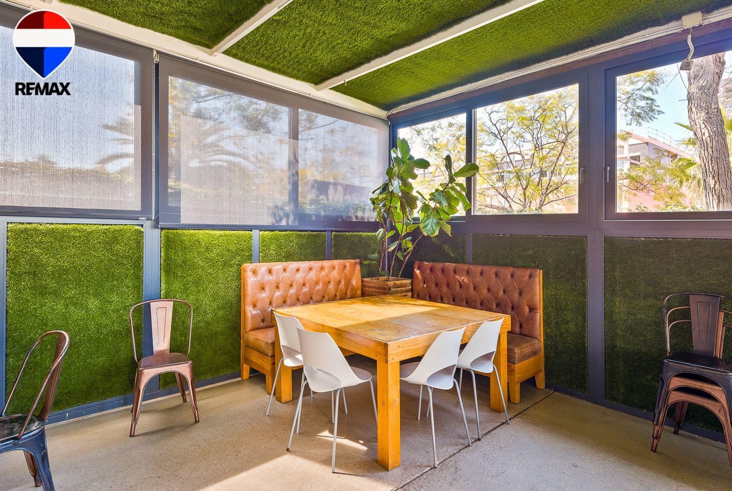 Kommersiell til salgs i Alicante by - € 2 985 000 (Ref: 9735022)