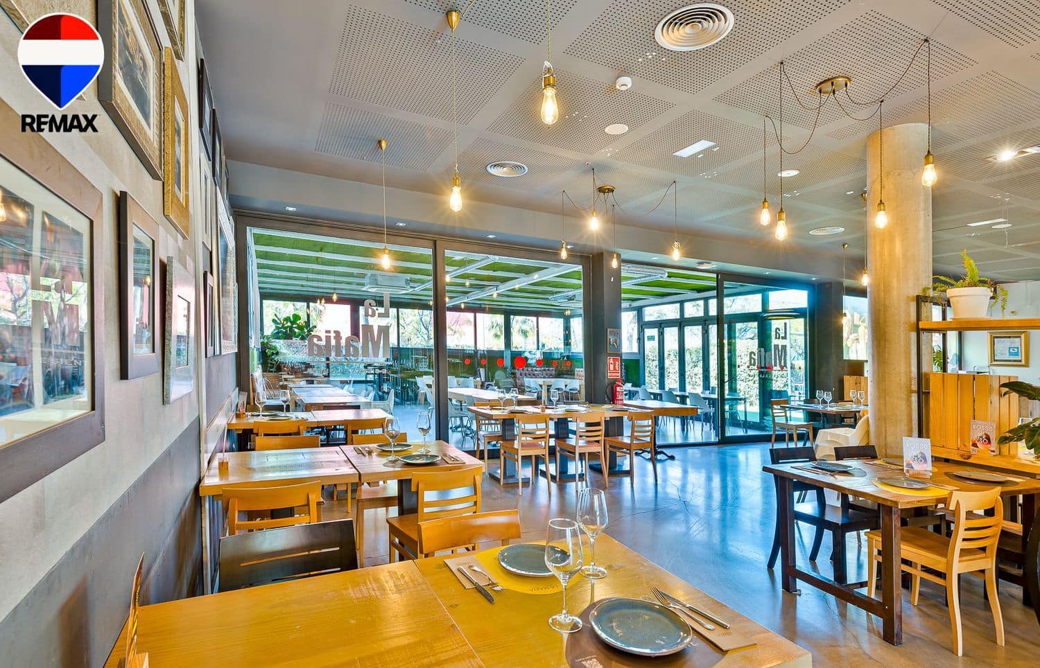 Kommersiell til salgs i Alicante by - € 2 985 000 (Ref: 9735022)