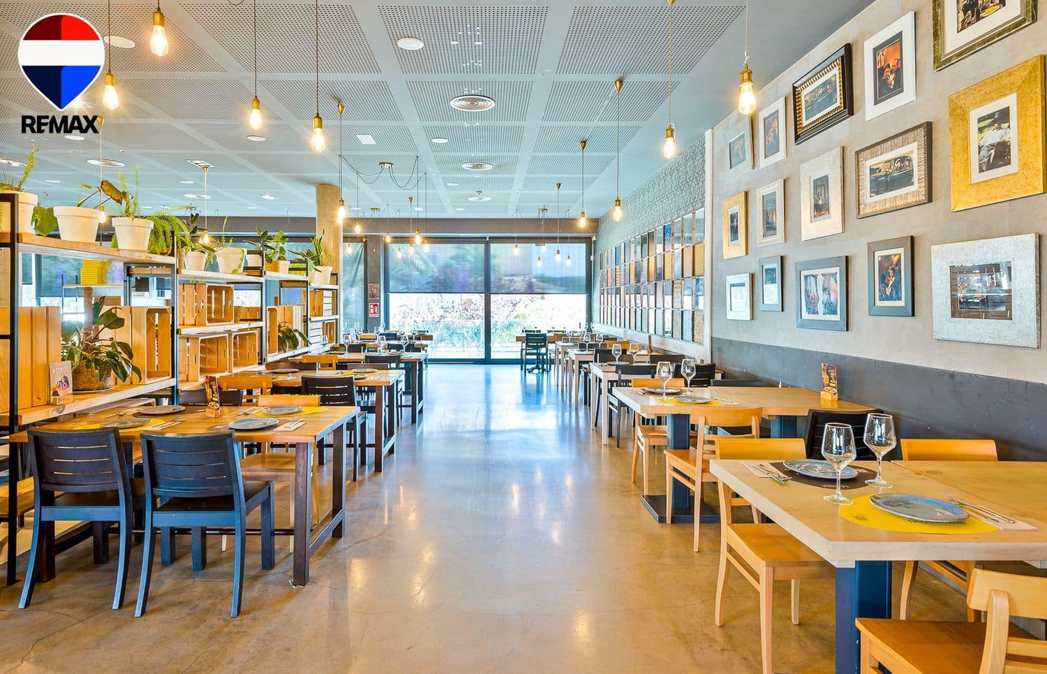 Kommersiell til salgs i Alicante by - € 2 985 000 (Ref: 9735022)