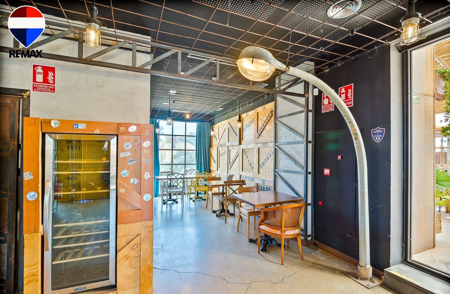 Kommersiell til salgs i Alicante by - € 2 985 000 (Ref: 9735022)