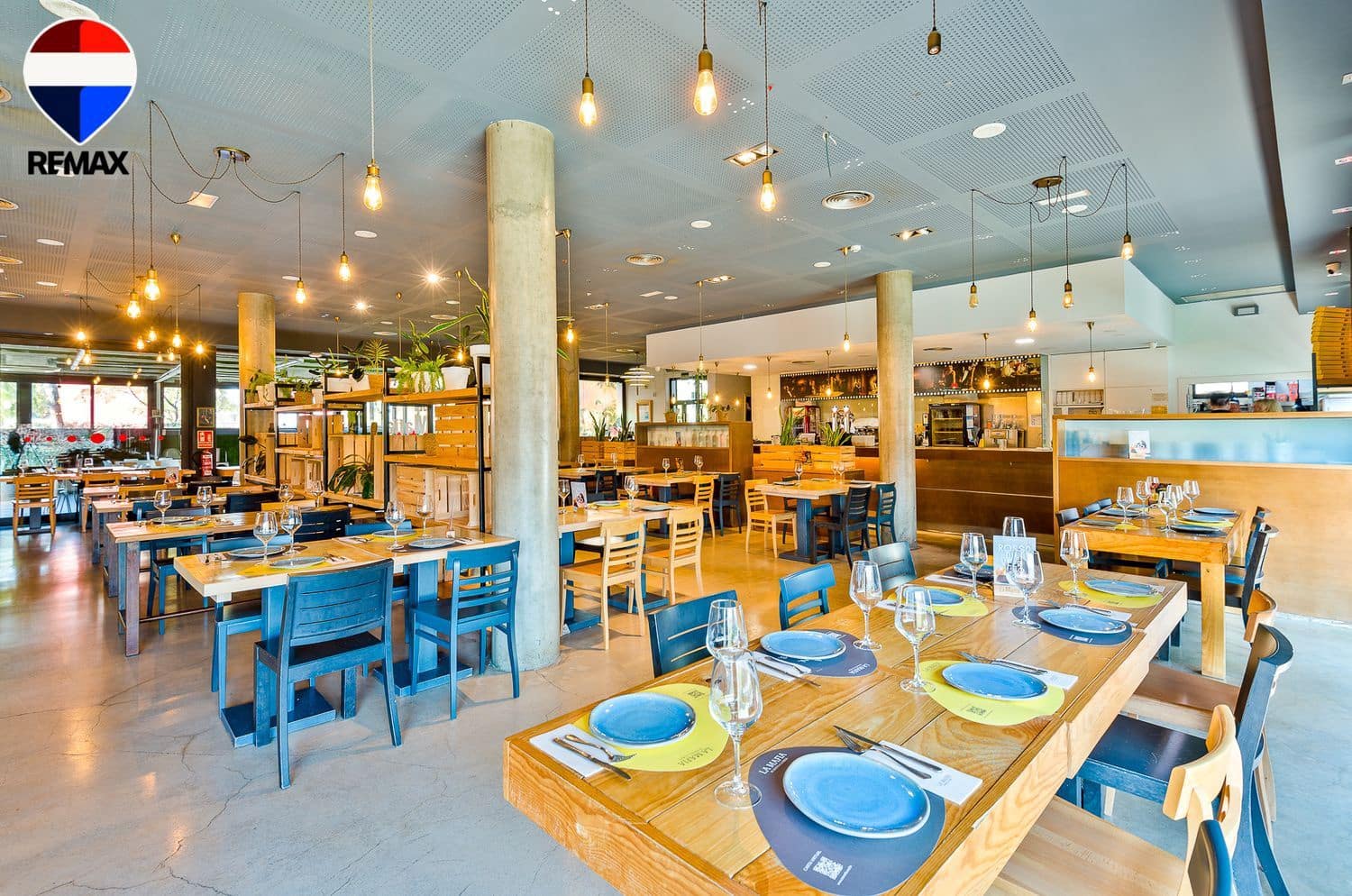 Kommersiell til salgs i Alicante by - € 2 985 000 (Ref: 9735022)