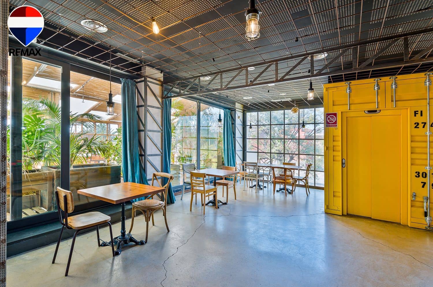 Kommersiell til salgs i Alicante by - € 2 985 000 (Ref: 9735022)