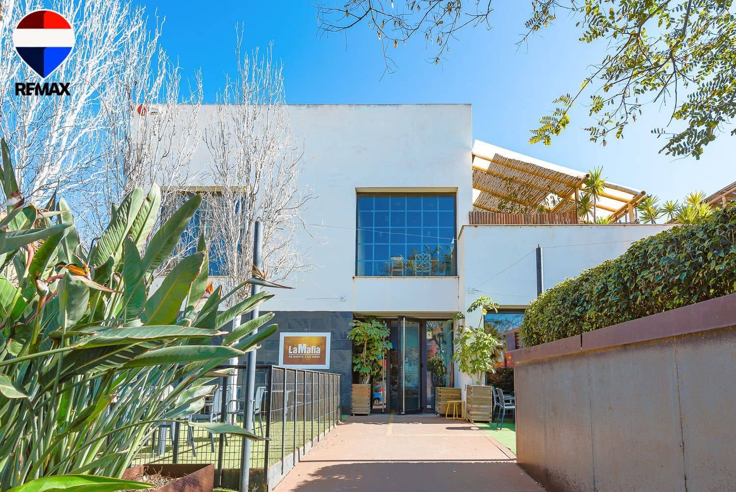 Kommersiell til salgs i Alicante by - € 2 985 000 (Ref: 9735022)