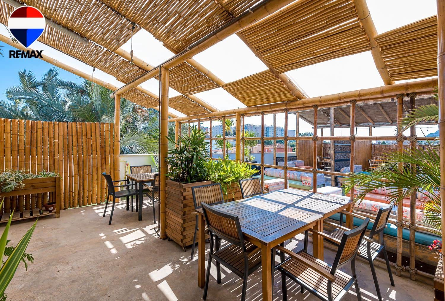 Kommersiell til salgs i Alicante by - € 2 985 000 (Ref: 9735022)