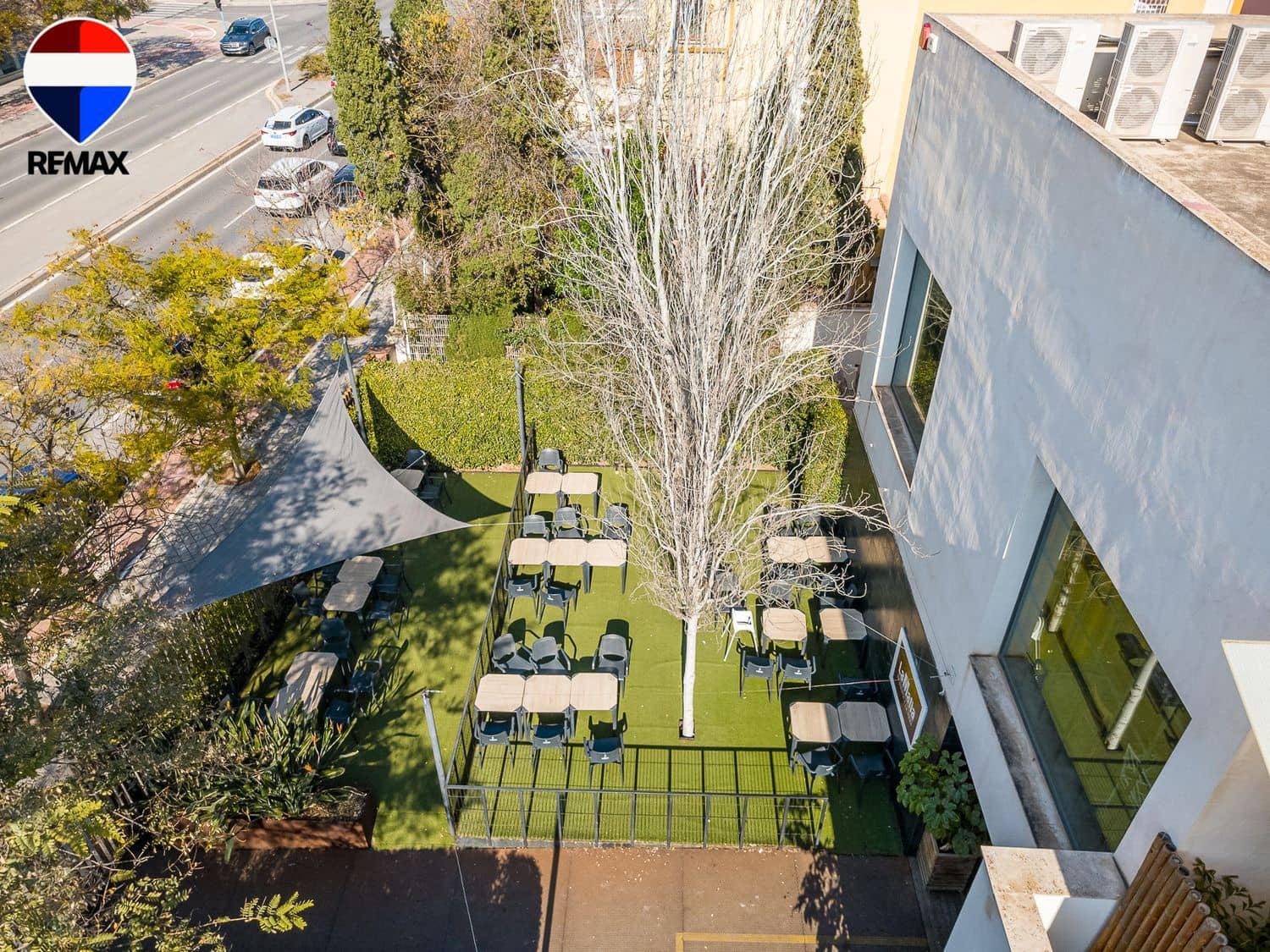 Kommersiell til salgs i Alicante by - € 2 985 000 (Ref: 9735022)