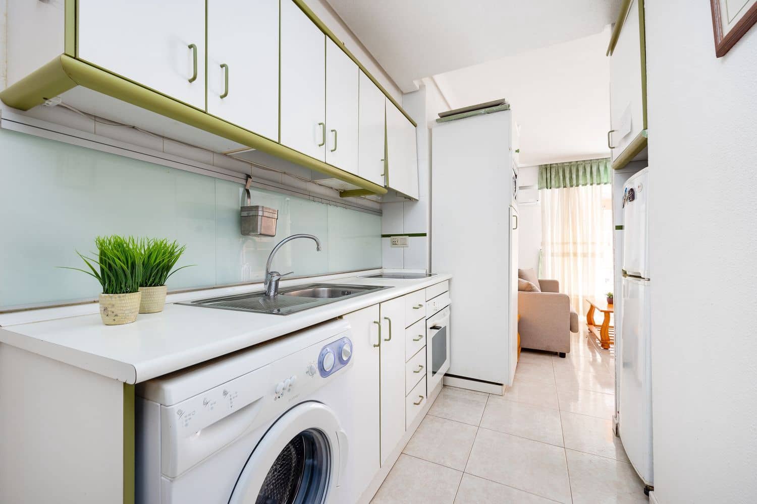 1 Zimmer Apartment zu verkaufen in Torrevieja mit Pool Garage - 122.000 € (Ref: 9735023)