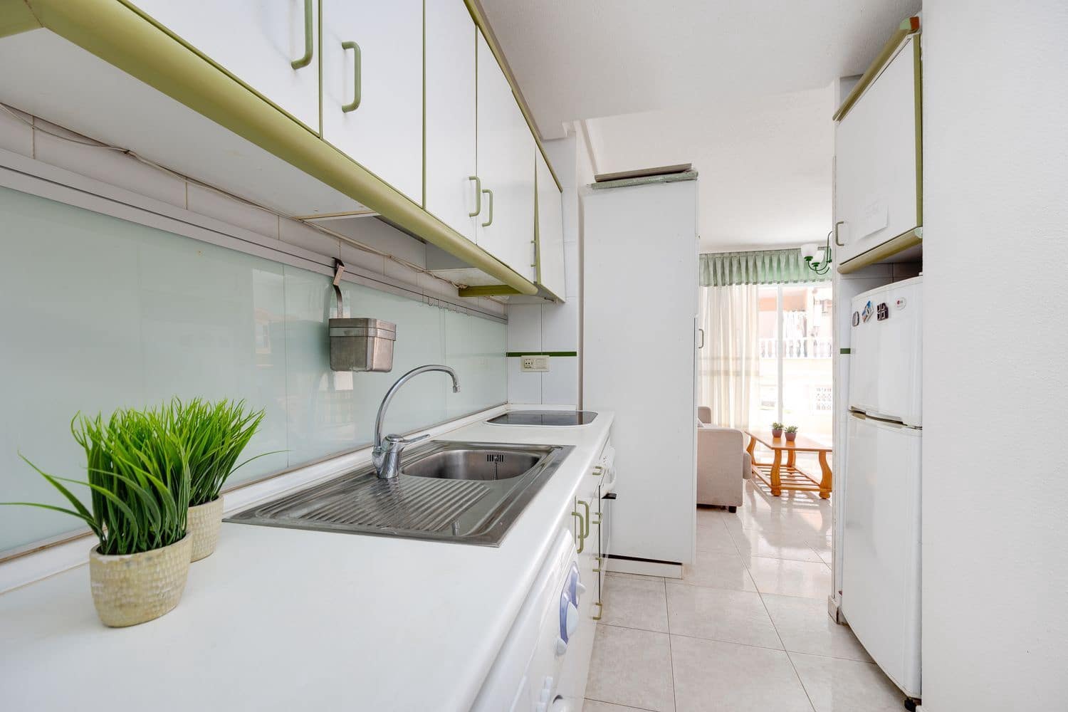 1 Zimmer Apartment zu verkaufen in Torrevieja mit Pool Garage - 122.000 € (Ref: 9735023)