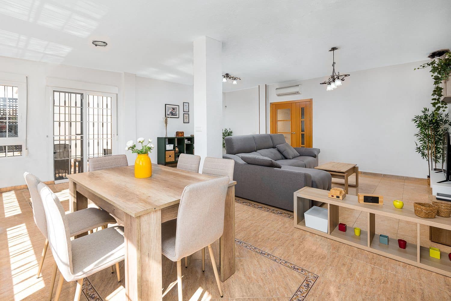 5 bedroom Townhouse for sale in Aguas de Busot / Aigues with pool garage - € 340,000 (Ref: 9737929)