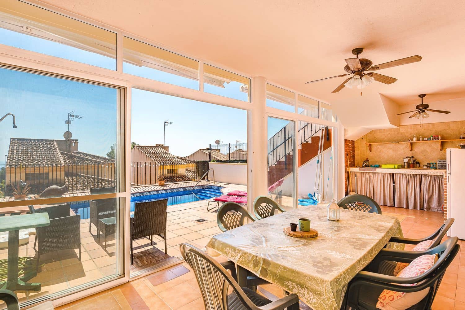 5 bedroom Townhouse for sale in Aguas de Busot / Aigues with pool garage - € 340,000 (Ref: 9737929)