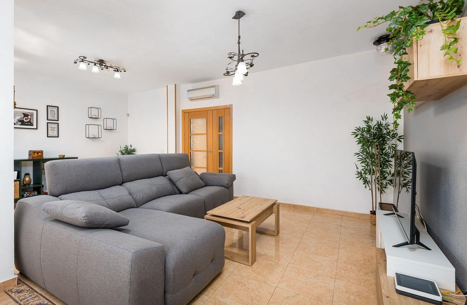 5 bedroom Townhouse for sale in Aguas de Busot / Aigues with pool garage - € 340,000 (Ref: 9737929)