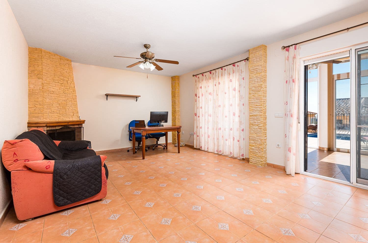 5 bedroom Townhouse for sale in Aguas de Busot / Aigues with pool garage - € 340,000 (Ref: 9737929)