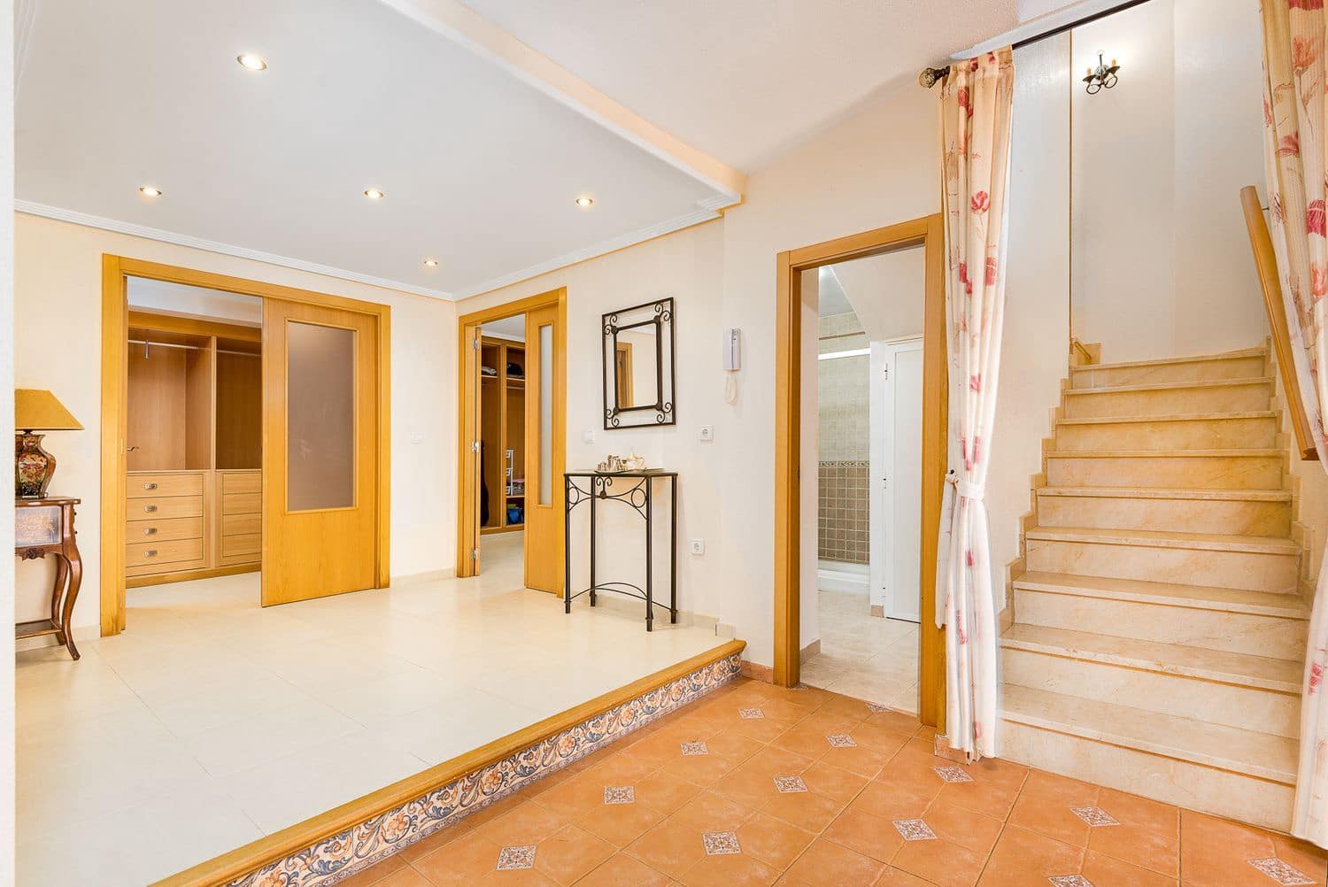 5 bedroom Townhouse for sale in Aguas de Busot / Aigues with pool garage - € 340,000 (Ref: 9737929)