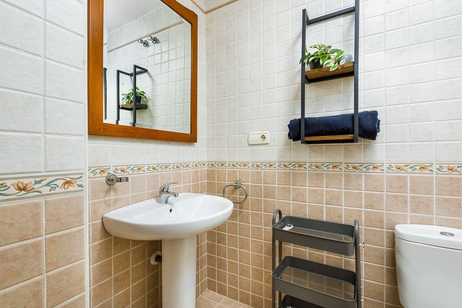 5 bedroom Townhouse for sale in Aguas de Busot / Aigues with pool garage - € 340,000 (Ref: 9737929)