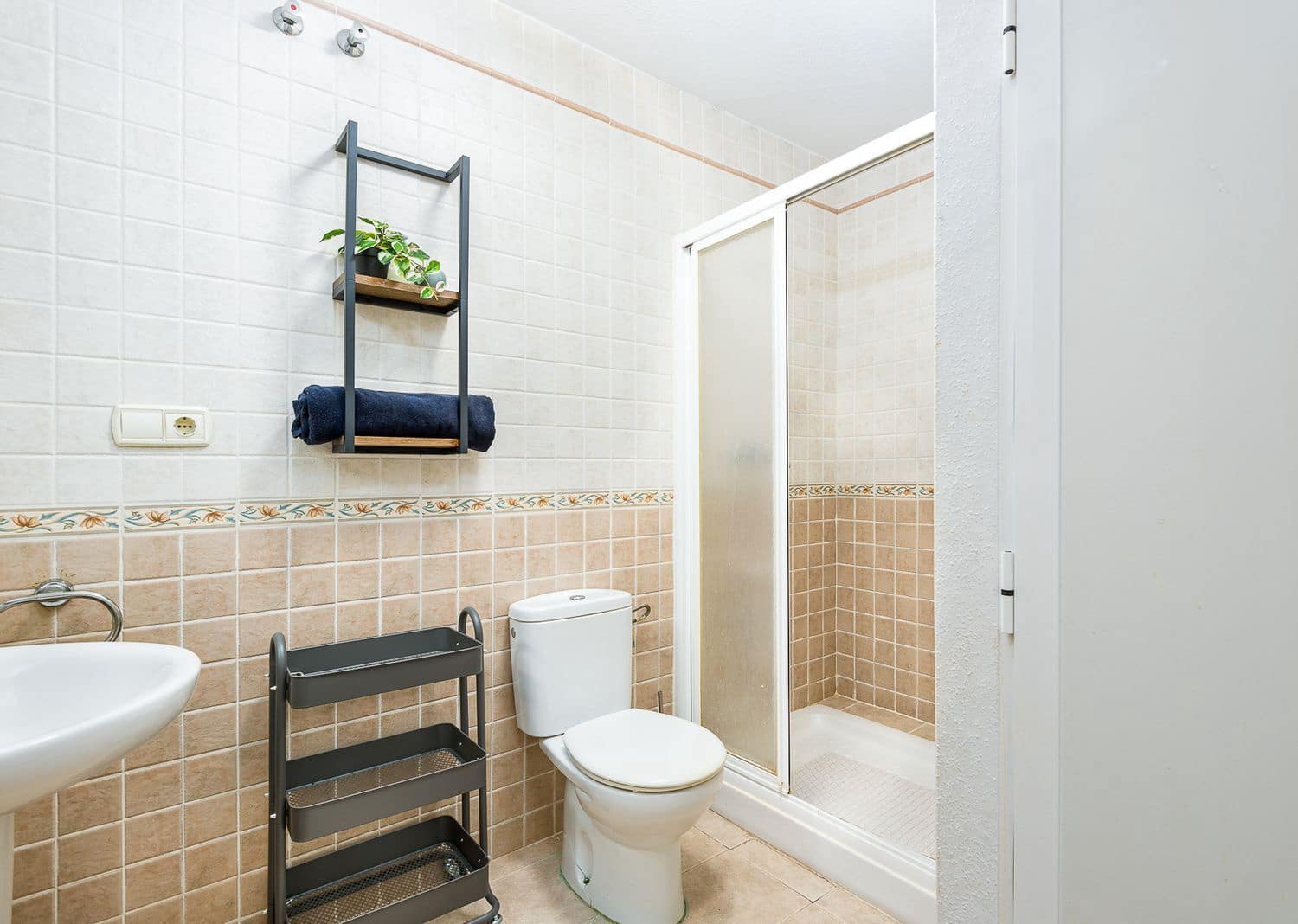 5 bedroom Townhouse for sale in Aguas de Busot / Aigues with pool garage - € 340,000 (Ref: 9737929)