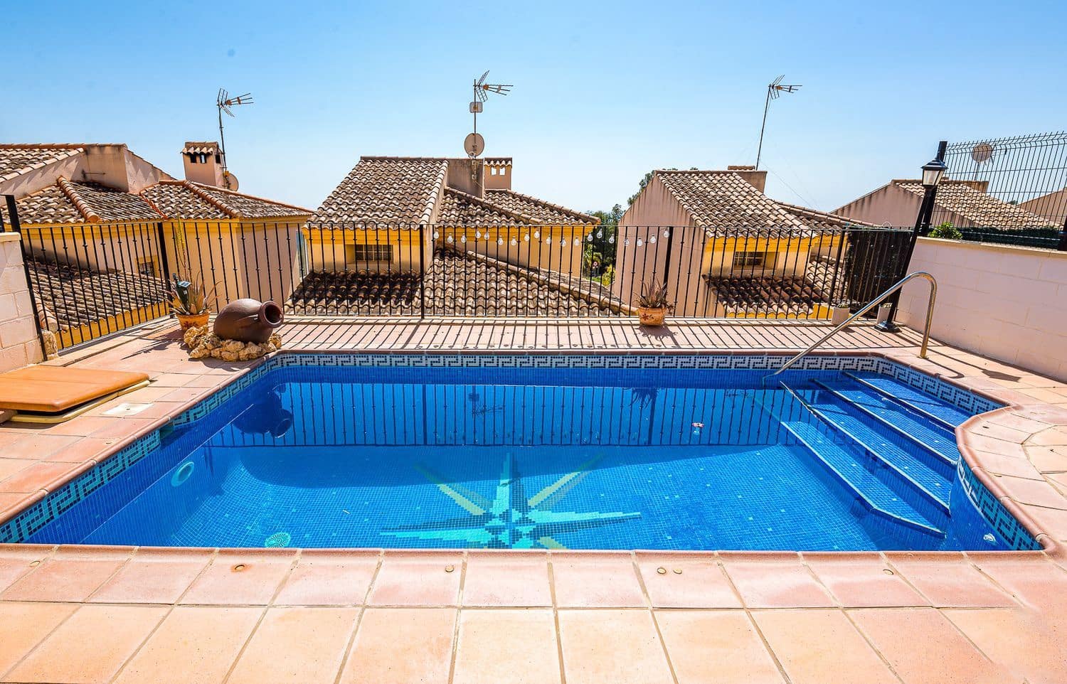 5 bedroom Townhouse for sale in Aguas de Busot / Aigues with pool garage - € 340,000 (Ref: 9737929)