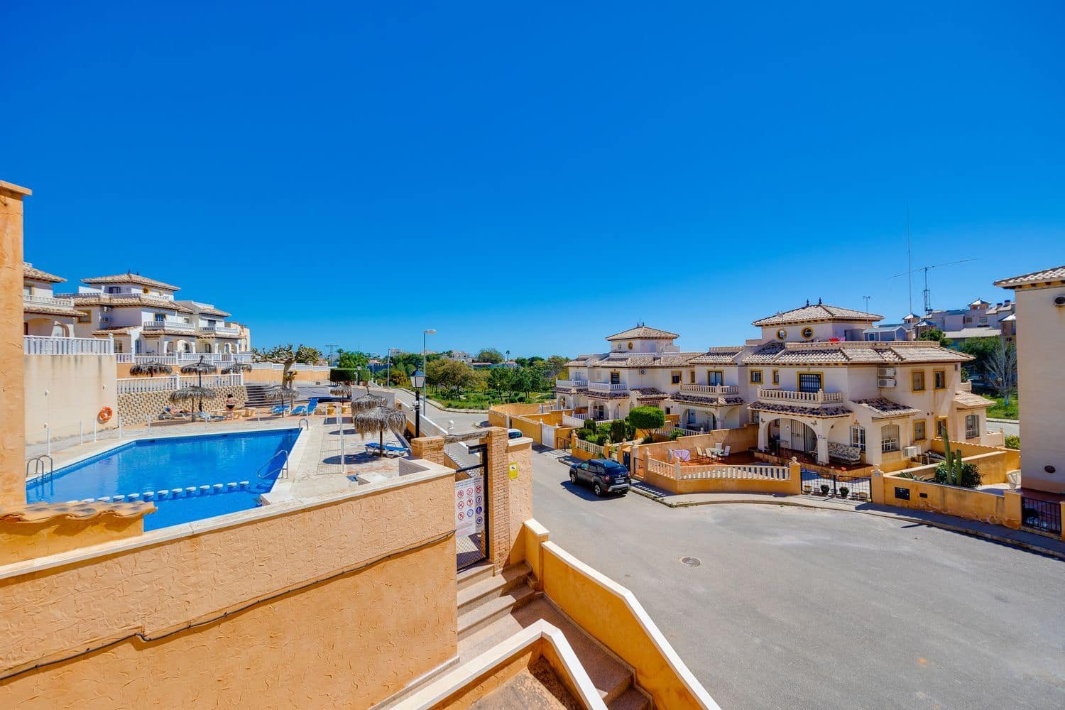2 bedroom Apartment for sale in Orihuela Costa with pool garage - € 149,000 (Ref: 9745220)
