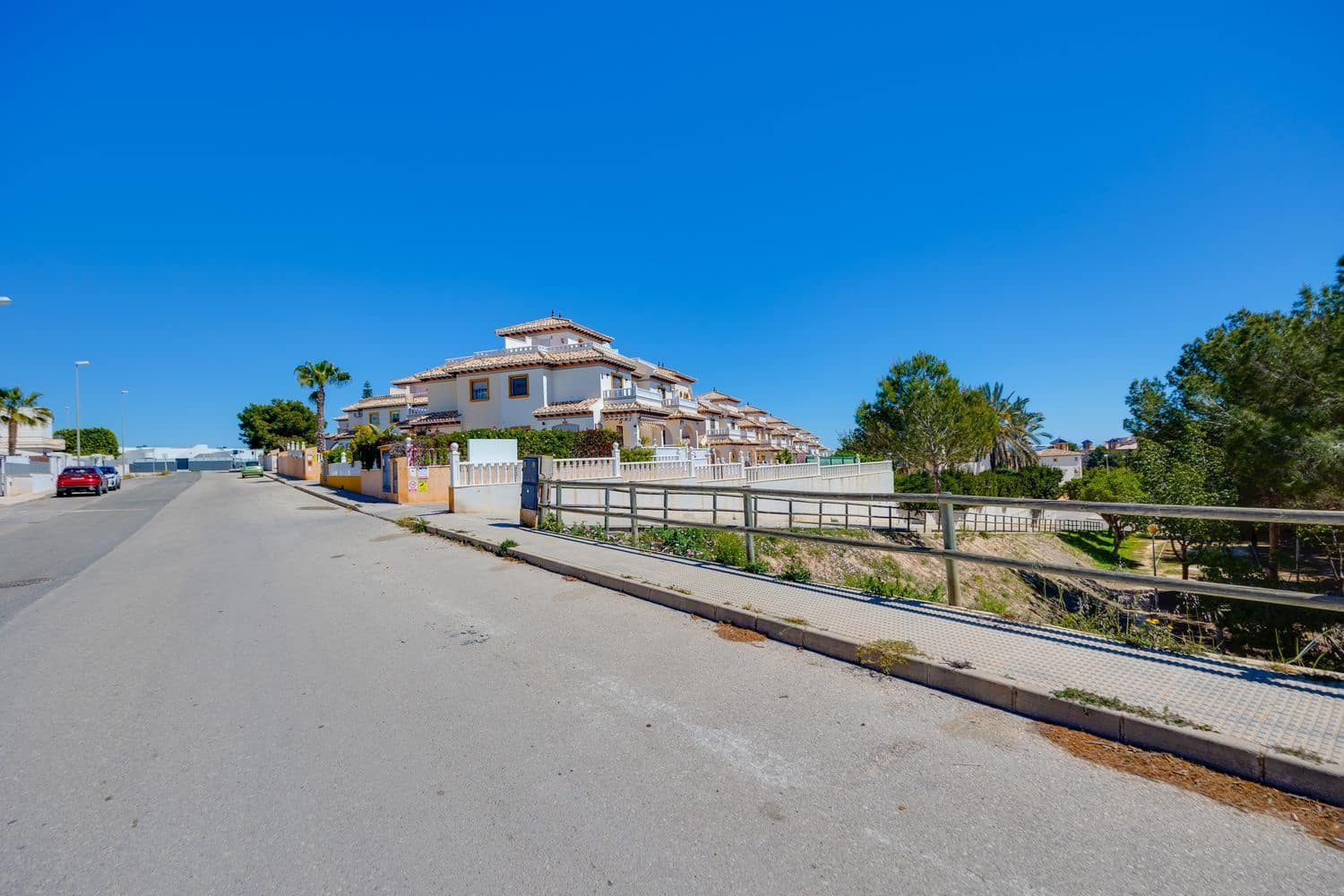 2 bedroom Apartment for sale in Orihuela Costa with pool garage - € 149,000 (Ref: 9745220)