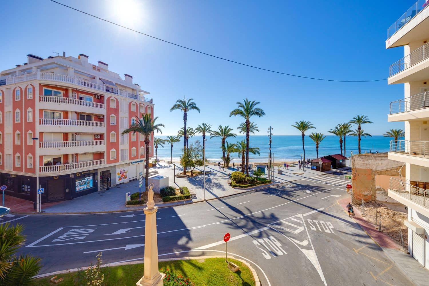 3 quarto Apartamento para venda em Torrevieja com garagem - 298 000 € (Ref: 9751446)