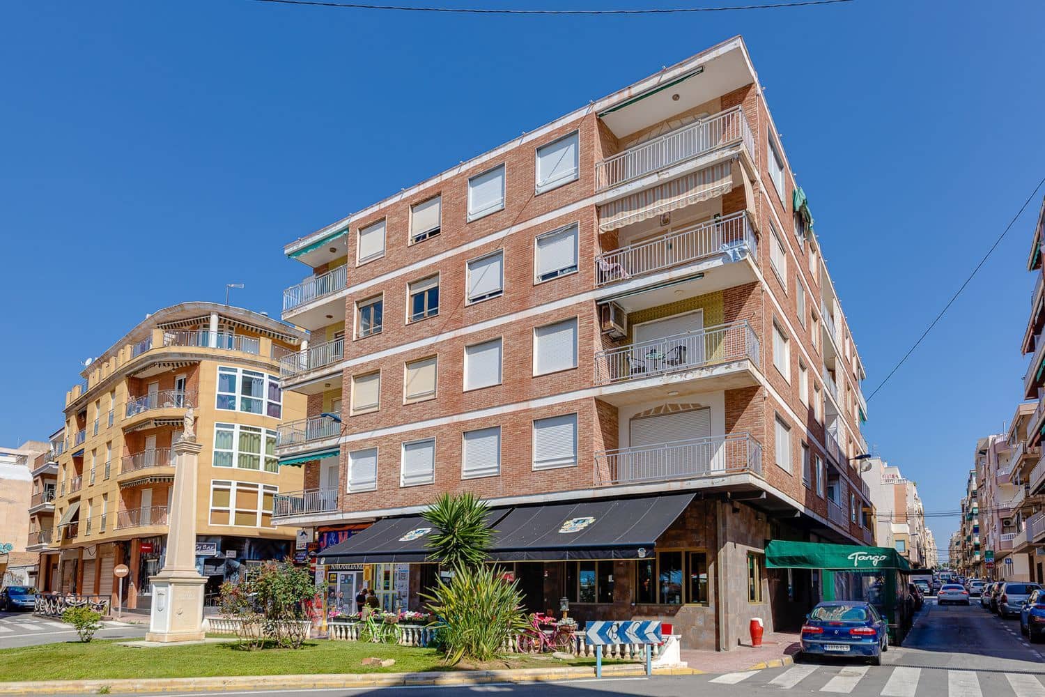 3 quarto Apartamento para venda em Torrevieja com garagem - 298 000 € (Ref: 9751446)